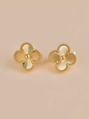 Beautiful Clover Earrings